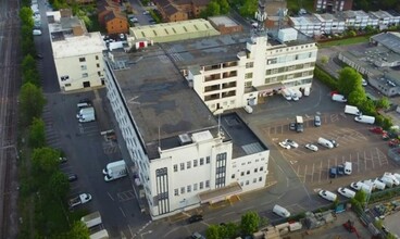 East Ln, Wembley for rent Building Photo- Image 1 of 3