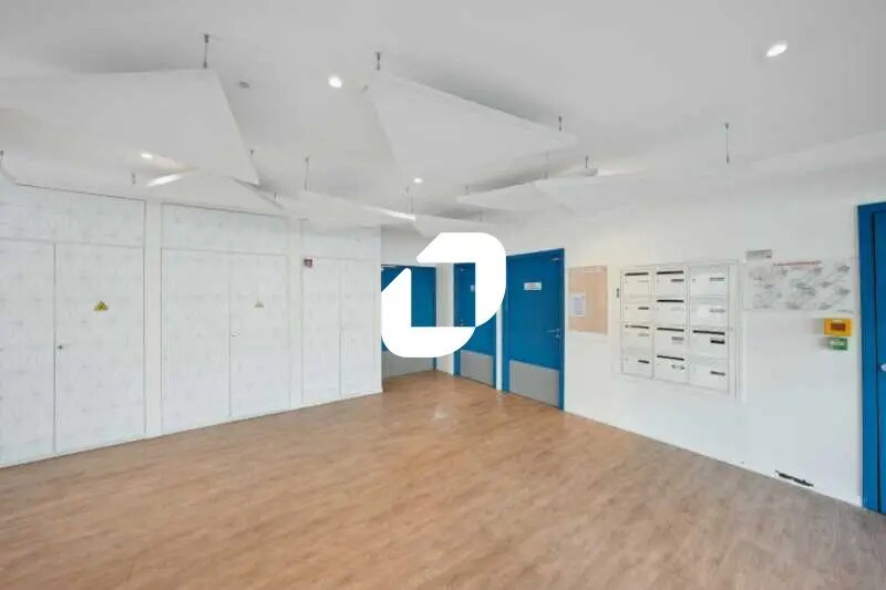 Office in Bordeaux to rent Building Photo- Image 1 of 22