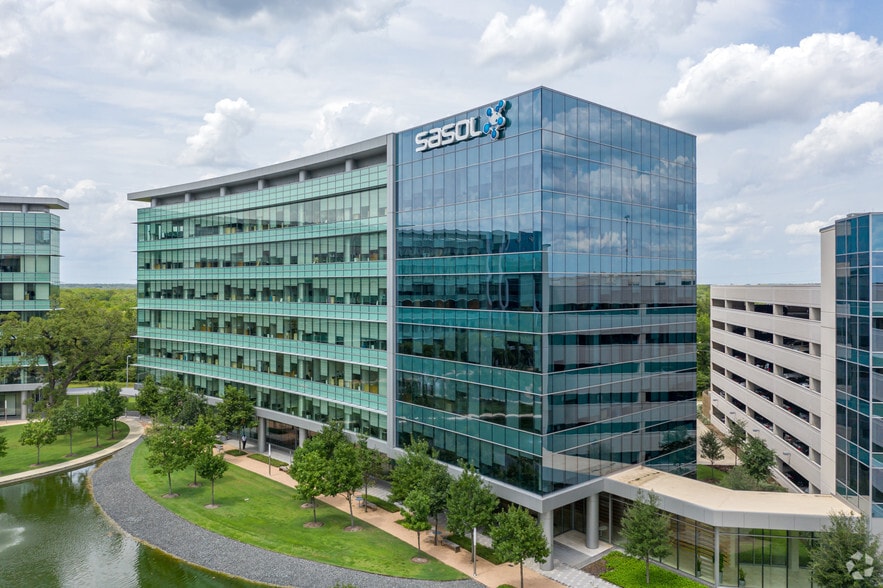 12120 Wickchester Ln, Houston, TX to rent - Primary Photo - Image 1 of 16