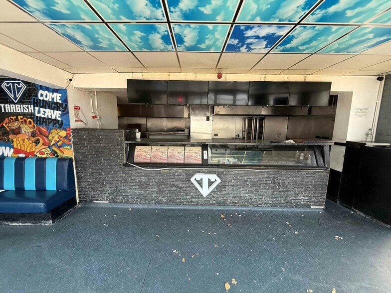 33 Marsh St S, Stoke On Trent to rent - Interior Photo - Image 3 of 7