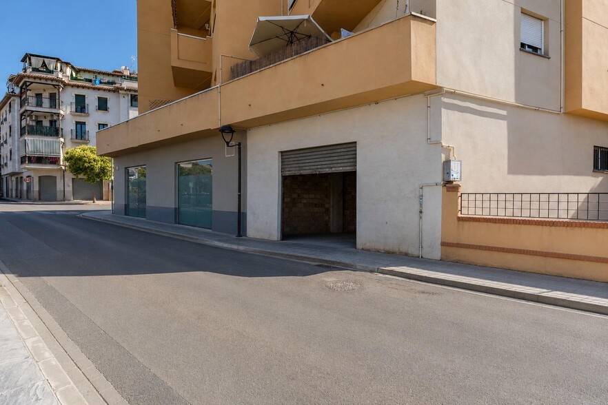 Del Río Genil, 4, Ogíjares, Granada for sale - Primary Photo - Image 1 of 40