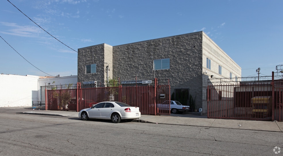 730732 Ceres Ave, Los Angeles, CA 90021 UK