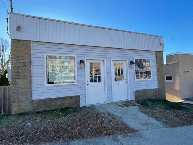 1648 Smith St, North Providence, RI for sale - Building Photo - Image 1 of 23