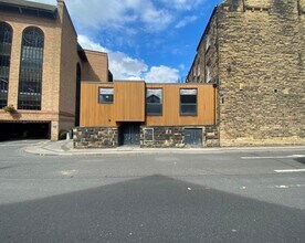 29 East Parade, Harrogate to rent Building Photo- Image 2 of 8