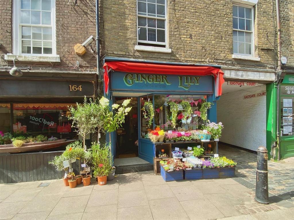 Retail in 162-162A High Street, Rochester to rent Building Photo- Image 1 of 7