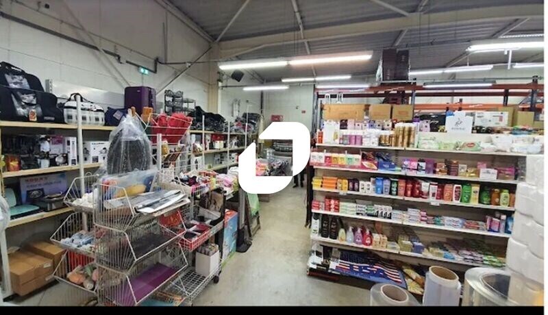 Retail in Fleury-Mérogis for sale - Interior Photo - Image 2 of 3