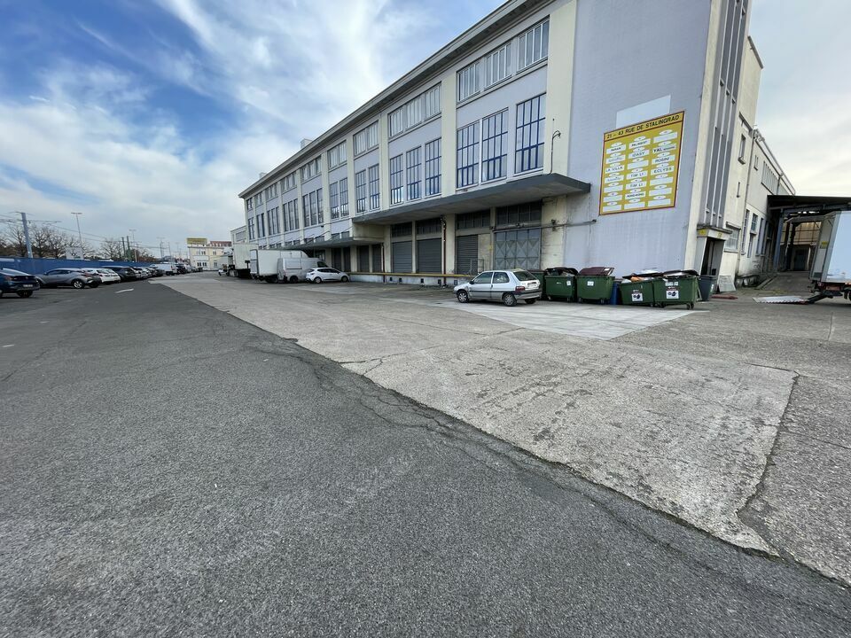 Industrial in Bobigny to rent Building Photo- Image 1 of 11