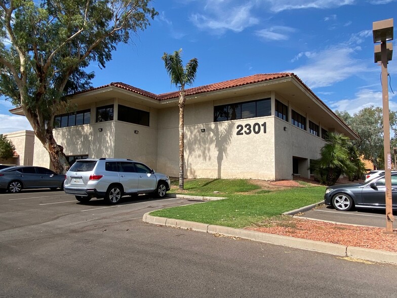 2301 W Dunlap Ave, Phoenix, AZ for rent - Building Photo - Image 2 of 24