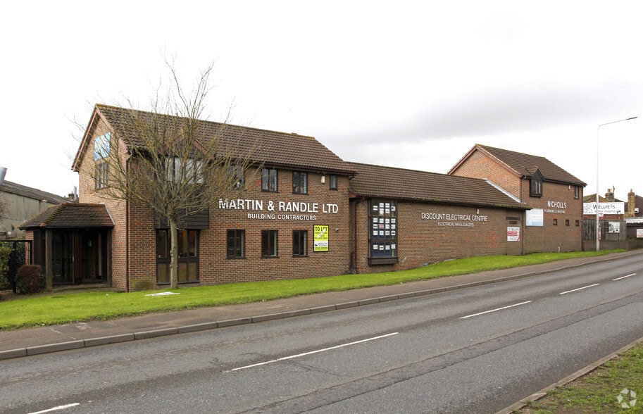 Church St, Sittingbourne to rent - Primary Photo - Image 1 of 3