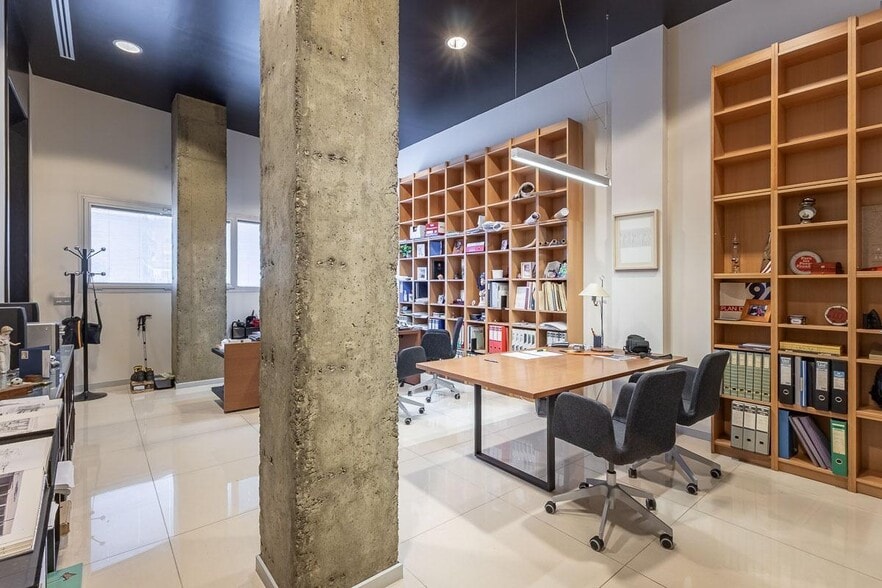 Calle Curro Cuchares, 16, Granada, Granada for sale - Building Photo - Image 2 of 34