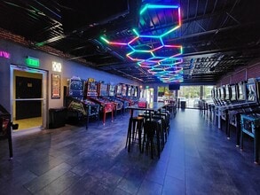 521 S Glenstone Ave, Springfield, MO to rent Interior Photo- Image 2 of 13