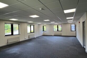 Pynes Hl, Exeter to rent Interior Photo- Image 1 of 2