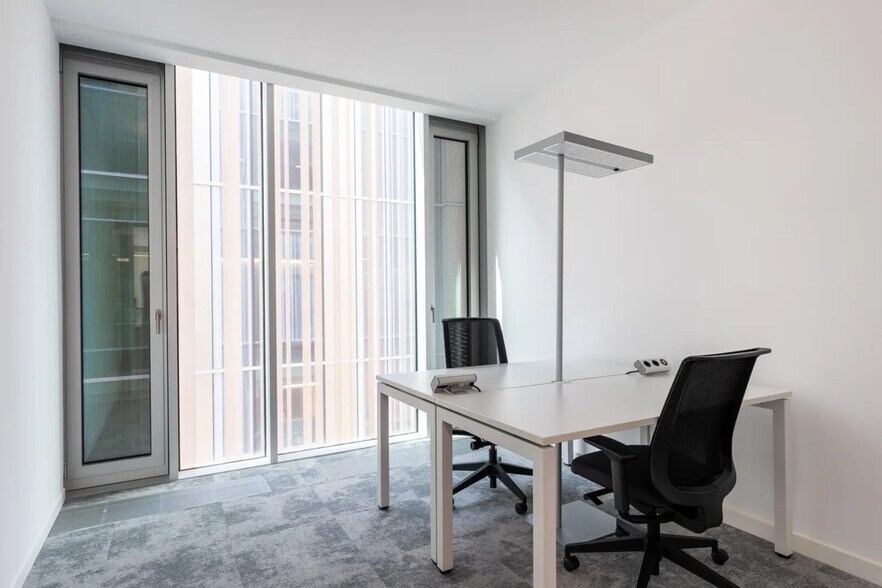 3 Rue Dieudonné Costes, Blagnac to rent - Interior Photo - Image 2 of 59