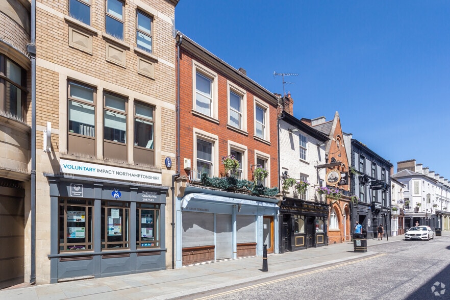 17 St Giles St, Northampton to rent - Building Photo - Image 2 of 4