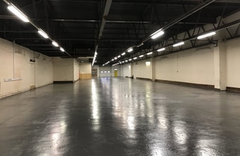 Telford Rd, Basingstoke to rent Interior Photo- Image 2 of 2