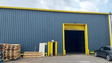 23-25 Withey Ct, Ystrad Mynach to rent Building Photo- Image 1 of 5