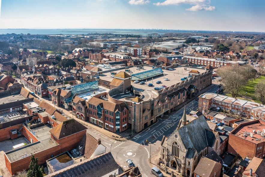 North St, Havant to rent - Primary Photo - Image 1 of 2