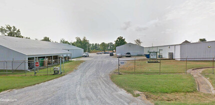 925 Bauman Ln, Harrisburg, IL for sale Primary Photo- Image 1 of 1