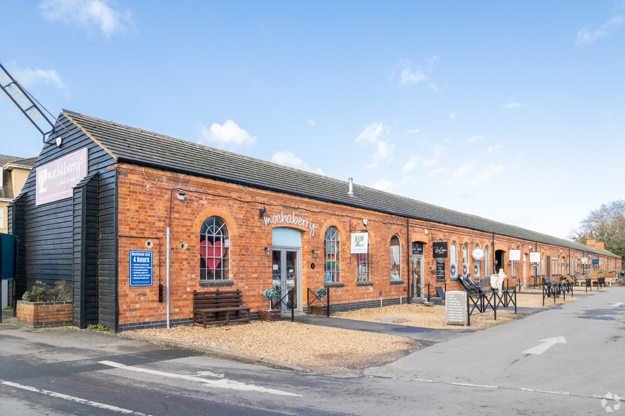 18-32 The Embankment, Wellingborough to rent Primary Photo- Image 1 of 3