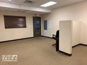 721-725 S Interstate 35, Denton, TX to rent Building Photo- Image 2 of 3