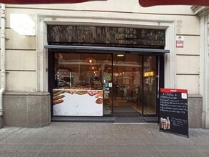 Retail in Barcelona, Barcelona to rent Interior Photo- Image 1 of 13