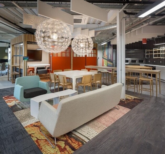 Newton St, Macclesfield to rent - Building Photo - Image 3 of 3