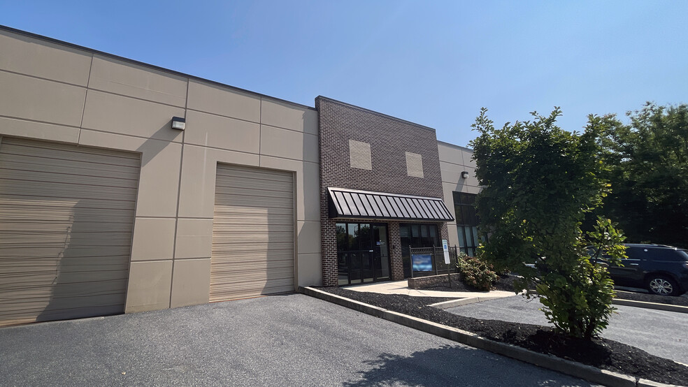 941 Marcon Blvd, Allentown, PA for rent - Building Photo - Image 1 of 12