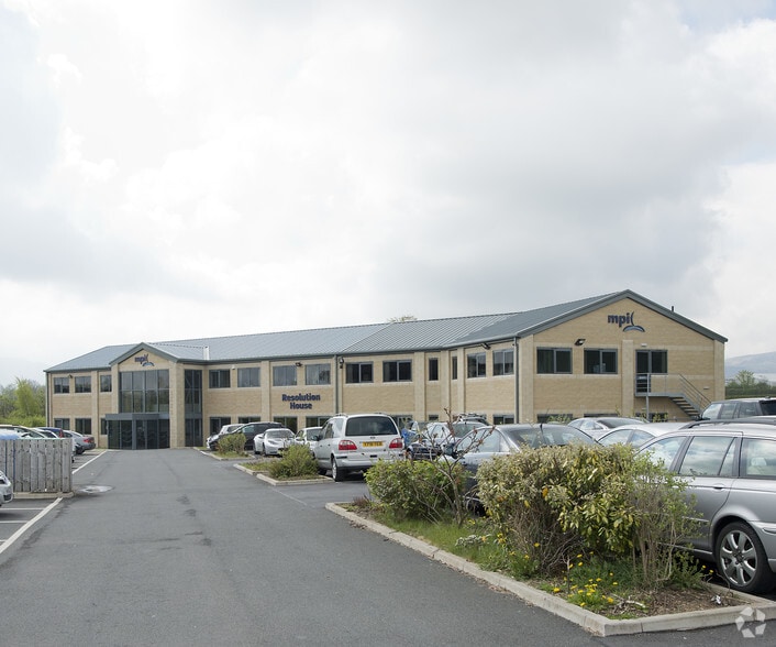 18 Ellerbeck Ct, Middlesbrough for sale - Primary Photo - Image 1 of 1