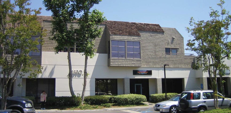 1590 N Batavia St, Orange, CA for rent - Building Photo - Image 3 of 4