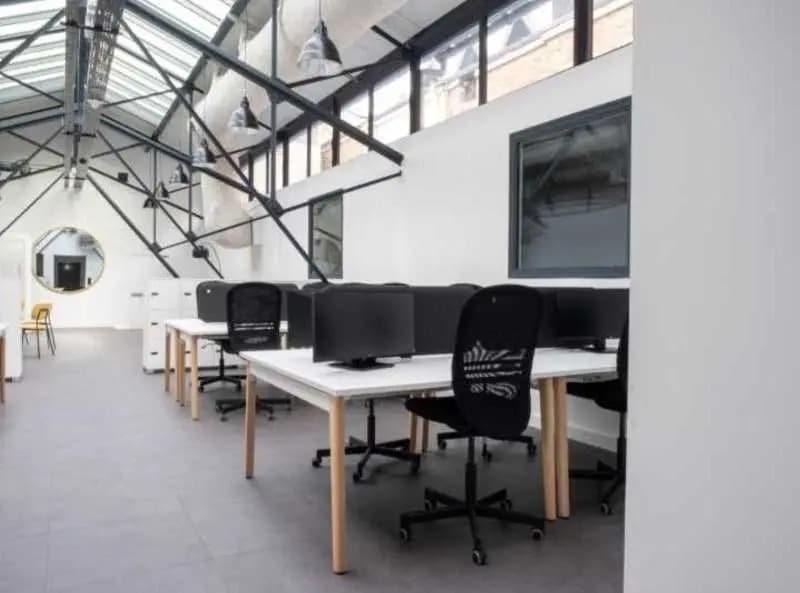 Co-working Space in Paris to rent Interior Photo- Image 1 of 5