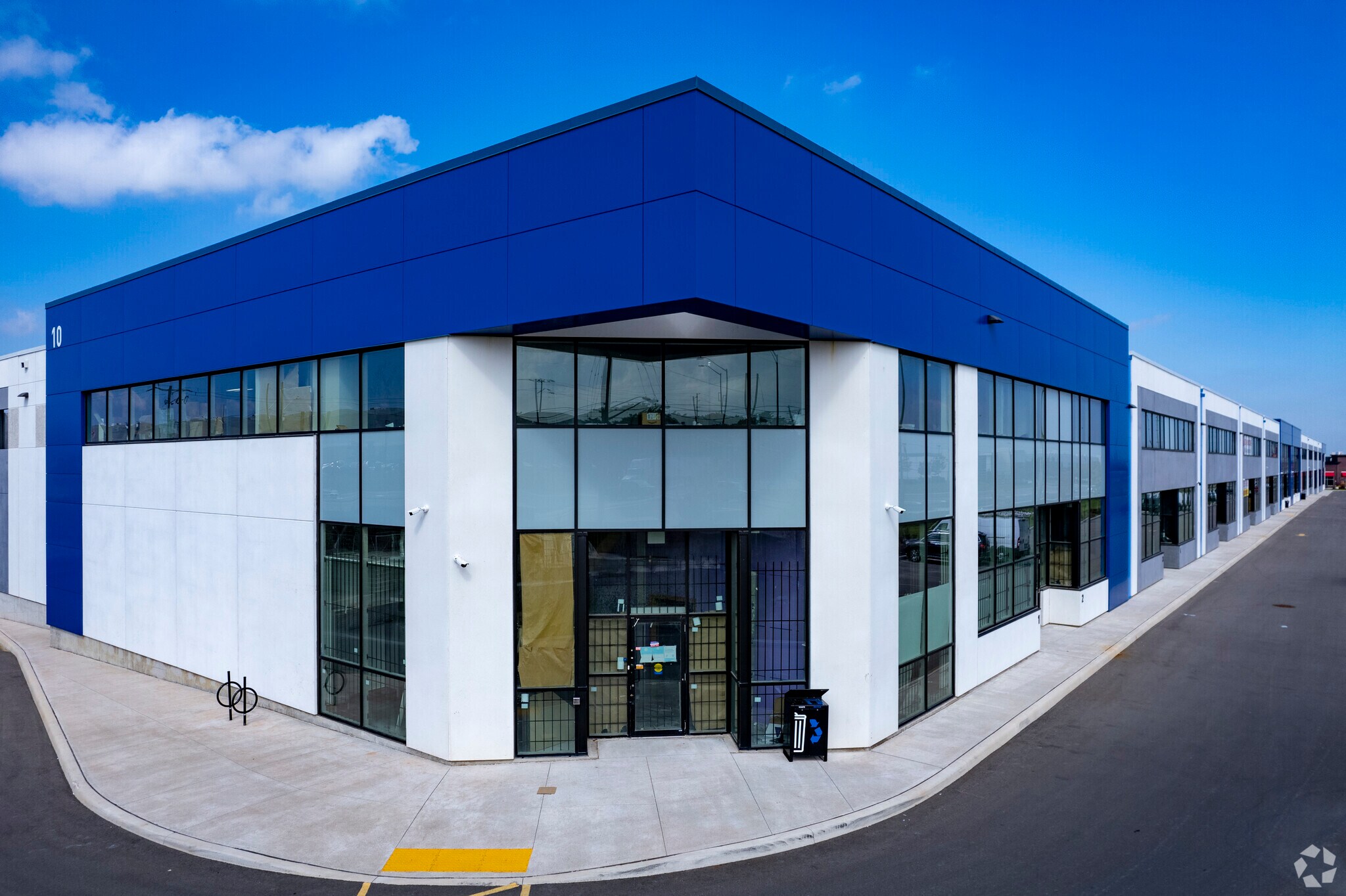 10 Lightbeam Ter, Brampton, ON to rent Primary Photo- Image 1 of 19