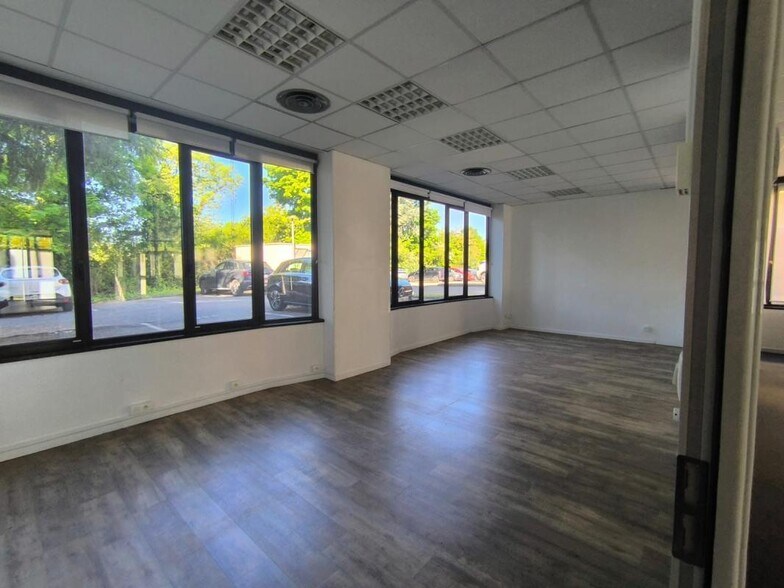Office in SAINT-DIDIER-AU-MONT-D'OR for sale - Interior Photo - Image 3 of 3