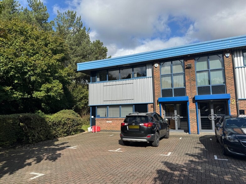 3-4 Vermont Pl, Milton Keynes for sale - Building Photo - Image 2 of 7