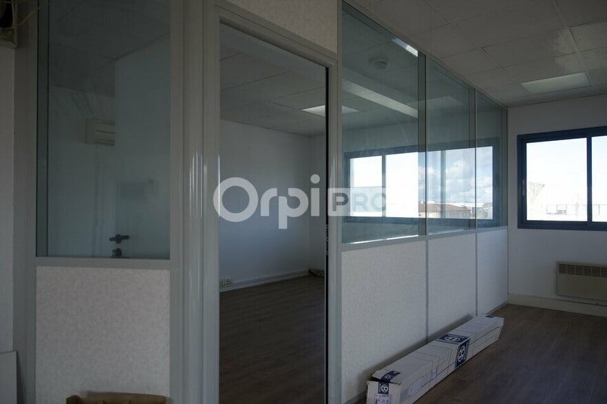 Office in Chassieu to rent - Interior Photo - Image 3 of 10