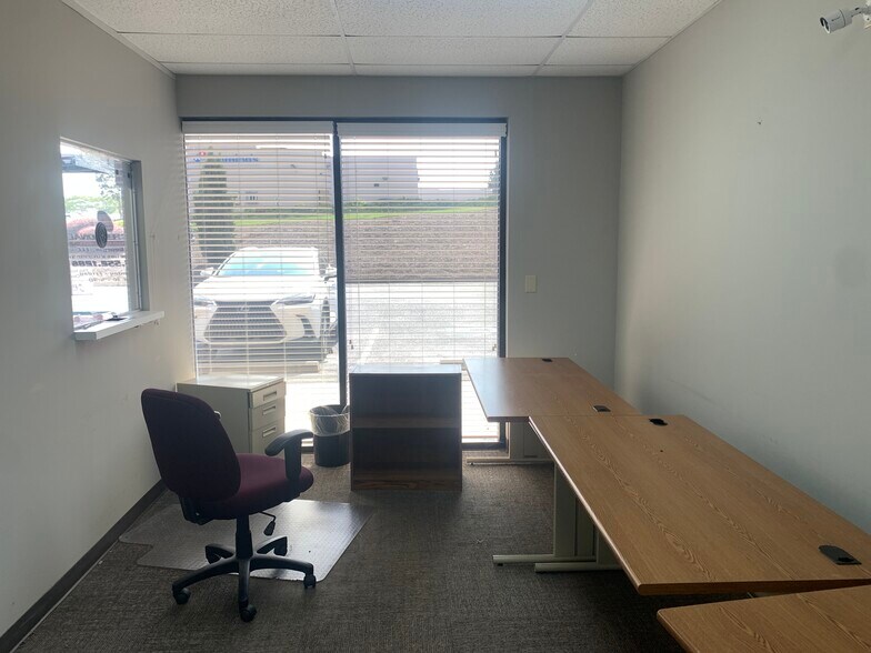 112 W Athens Pky, Athens, GA to rent - Building Photo - Image 2 of 14