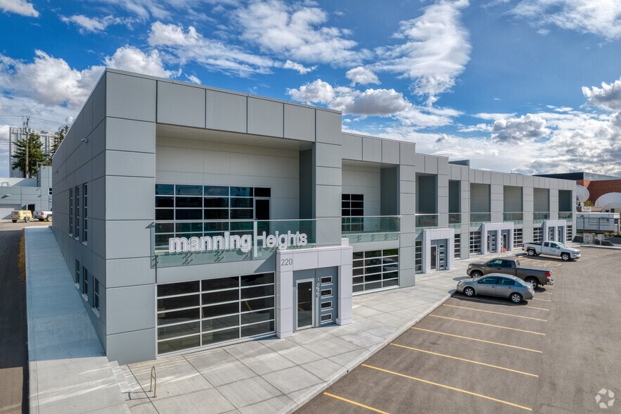 220 Manning Rd NE, Calgary, AB for sale - Primary Photo - Image 1 of 1
