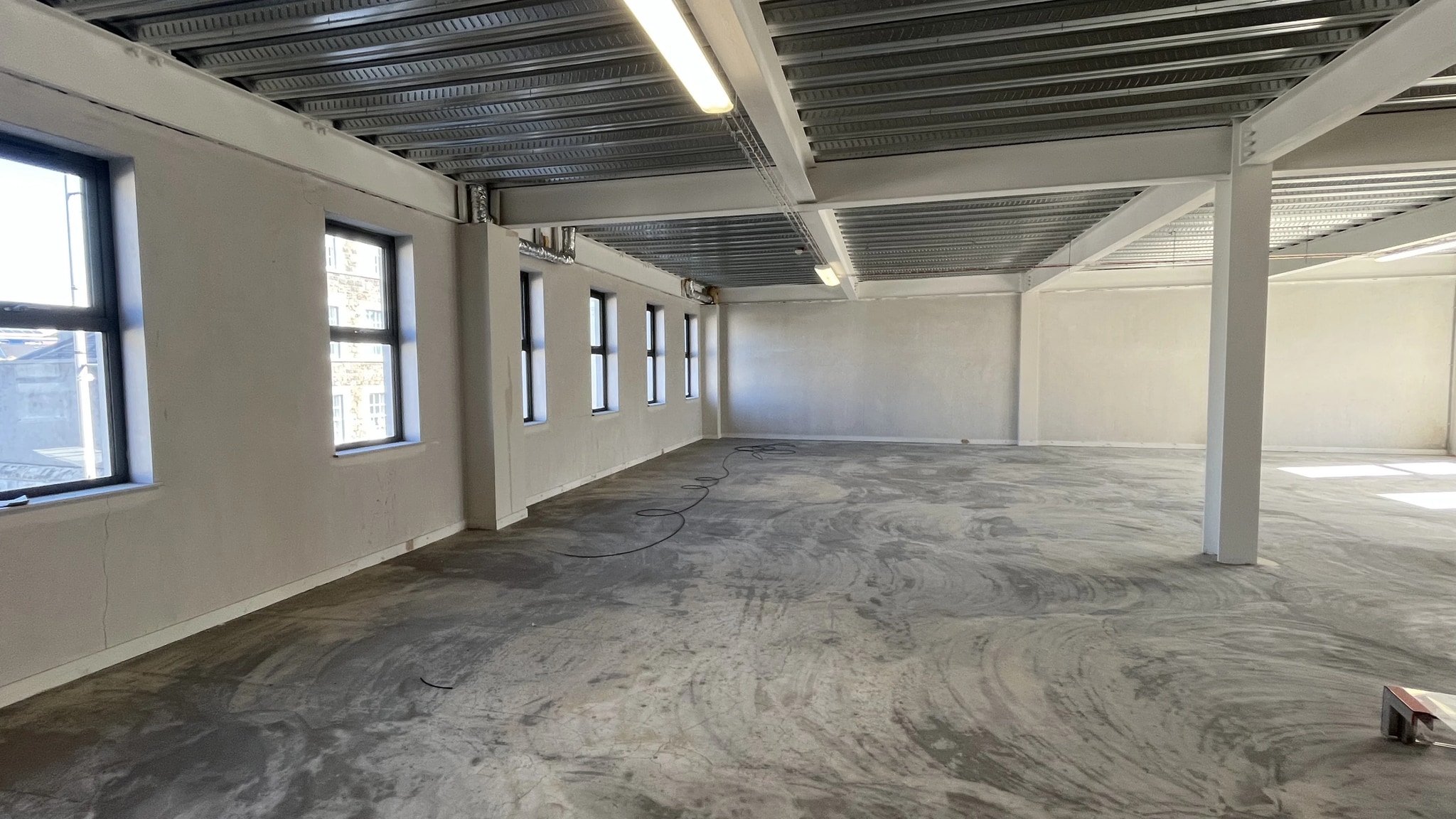 75-77 Wellington St, Ballymena to rent Interior Photo- Image 1 of 3