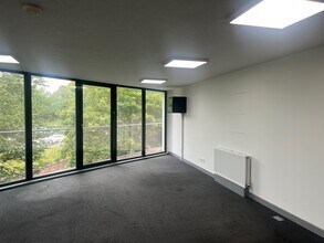 29 Canal St, Glasgow to rent Interior Photo- Image 1 of 3