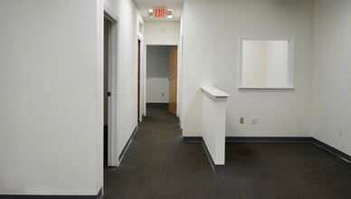 1555 Sunrise Hwy, Bay Shore, NY to rent Interior Photo- Image 2 of 5