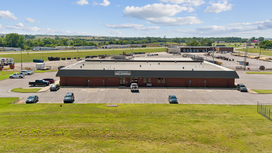 1707 Frisco Ave, Chickasha, OK for sale - Building Photo - Image 1 of 20