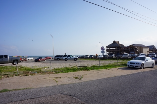 3128 Seawall Blvd, Galveston, TX to rent - Primary Photo - Image 1 of 15