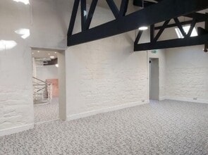 18 Monmouth Pl, Bath to rent Interior Photo- Image 2 of 2