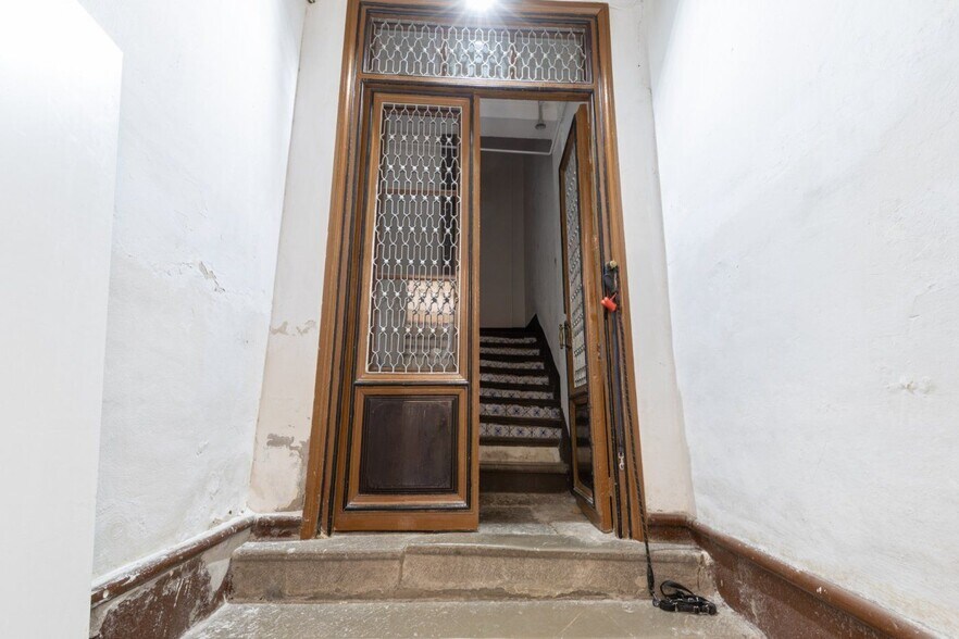 in Granada for sale - Building Photo - Image 2 of 50