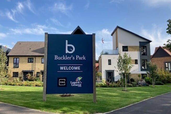 49 Goodwood Crescent, Crowthorne for sale Primary Photo- Image 1 of 1