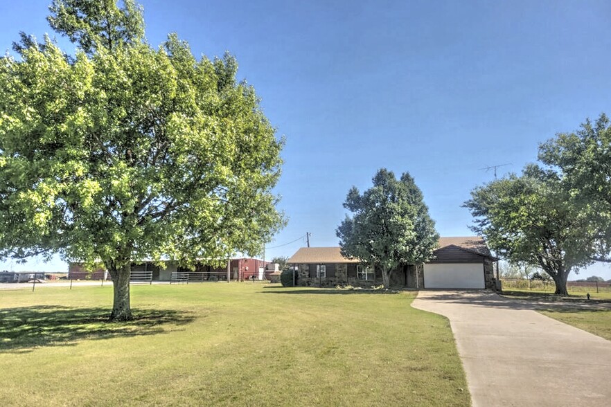 1402 Potts Rd, Marlow, OK for sale - Primary Photo - Image 1 of 10