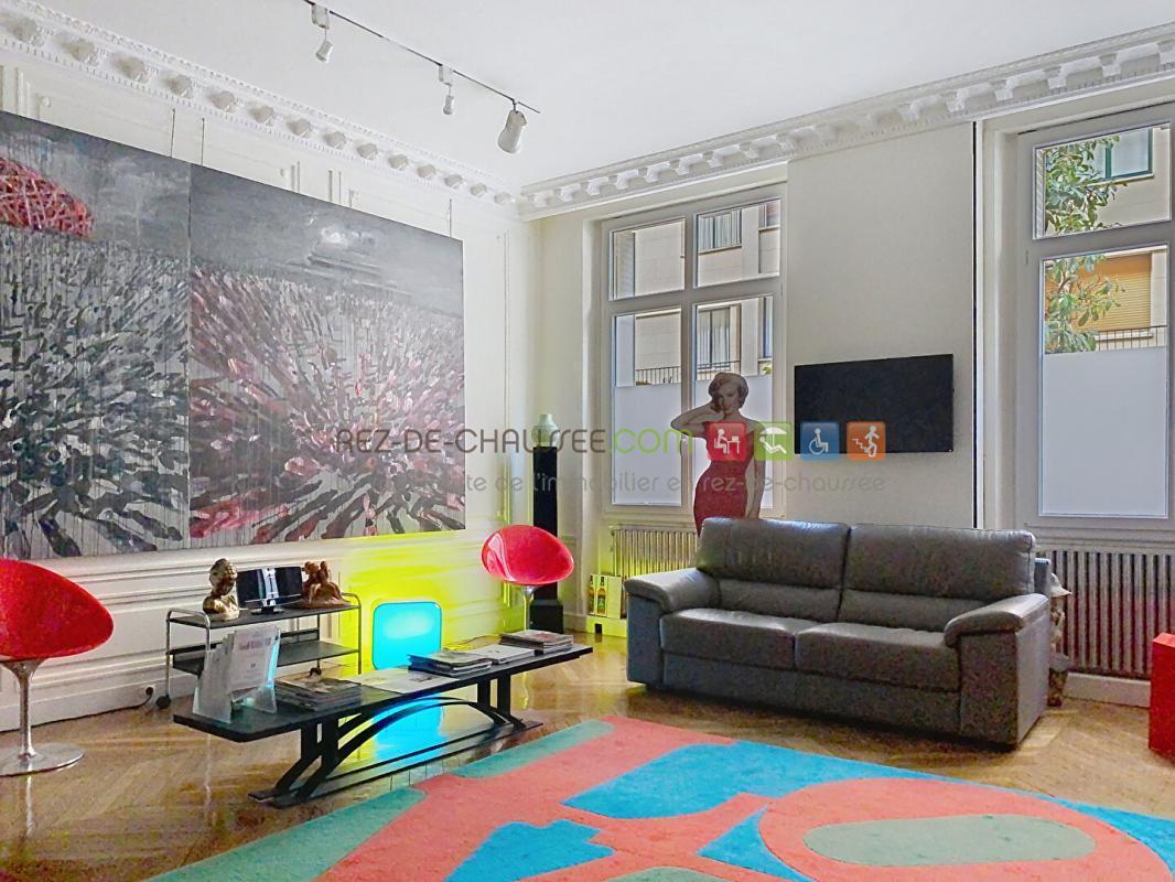 Build-to-Rent in Paris for sale Building Photo- Image 1 of 13