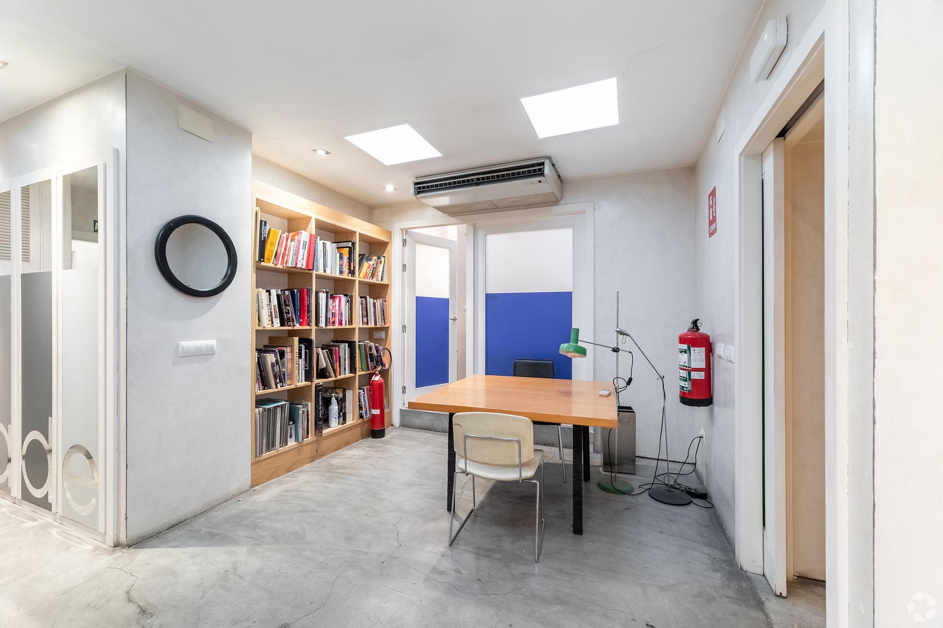 Office in Madrid, Madrid to rent Interior Photo- Image 1 of 2