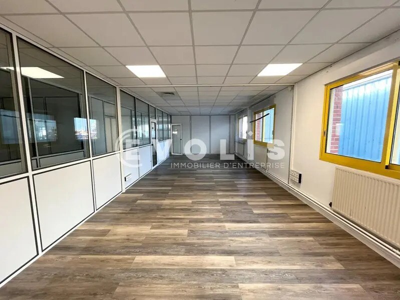Location Bureaux 227 m² - Photo 1