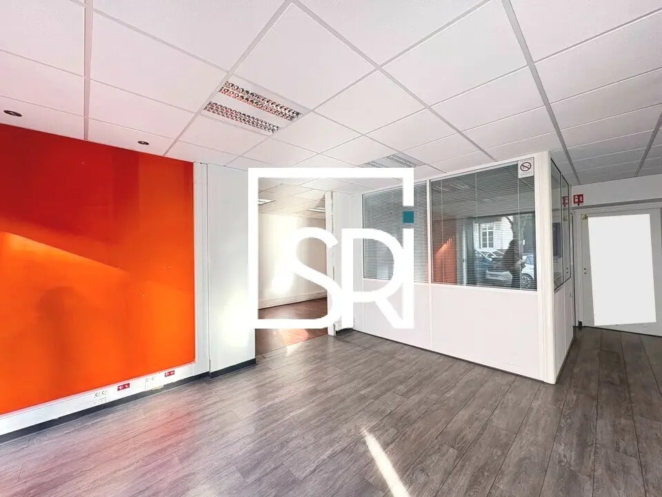 Location Commerce 94 m² - Photo 1