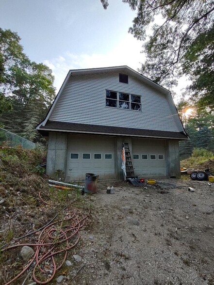 82 Pendleton Hill Rd, Voluntown, CT for sale - Building Photo - Image 1 of 4